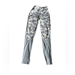Her Universe Gray Star Wars Camouflage Leggings